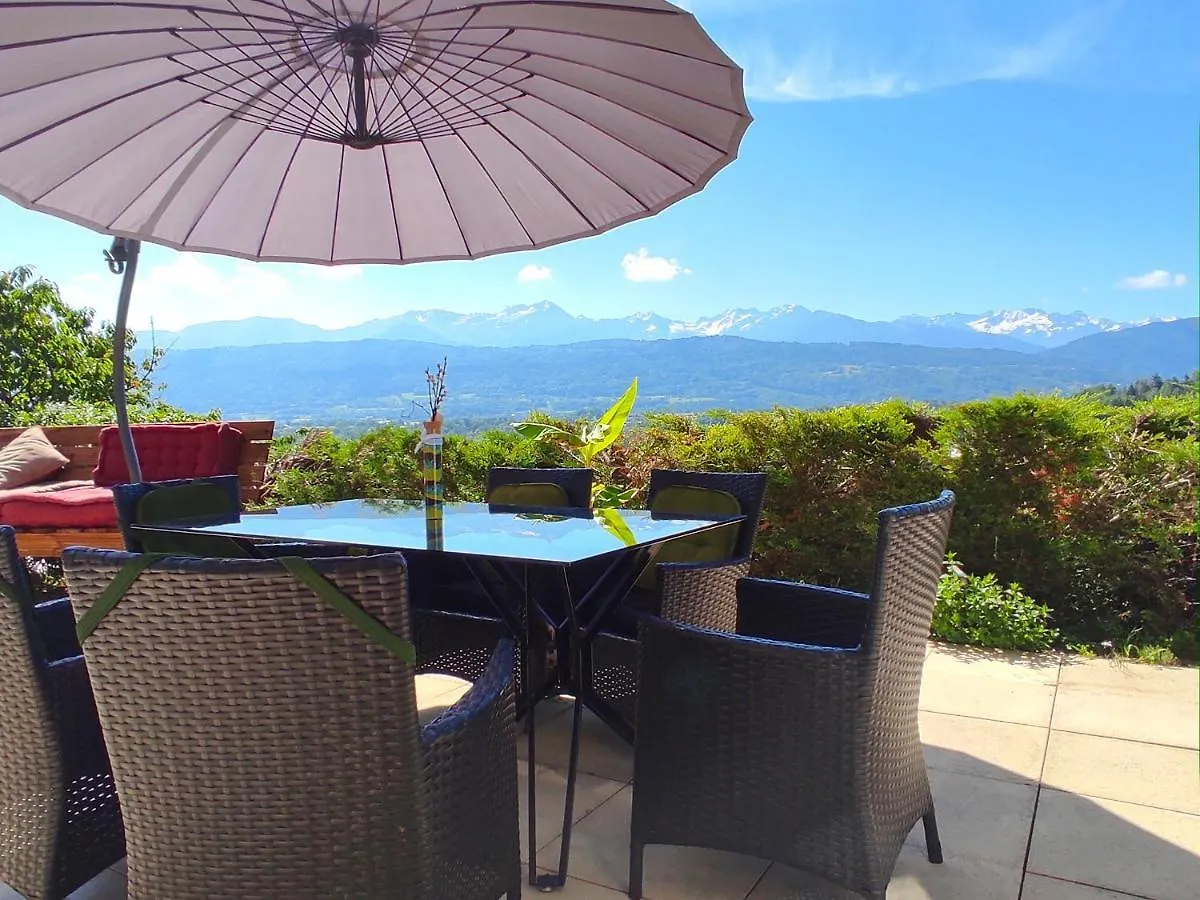 Bed & Breakfast Le Belvedere : Chambres Et Table D'Hotes Montmelian