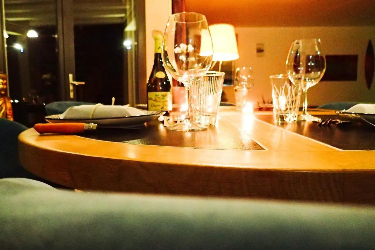 Le Belvedere : Chambres Et Table D'Hotes Montmélian Bed & Breakfast