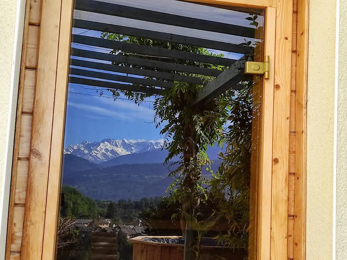 Le Belvedere : Chambres Et Table D'Hotes Montmelian Bed & Breakfast